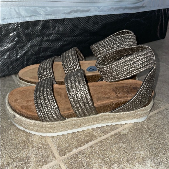 NWOT Jellypop Platform Sandels Size 7 - Picture 3 of 5